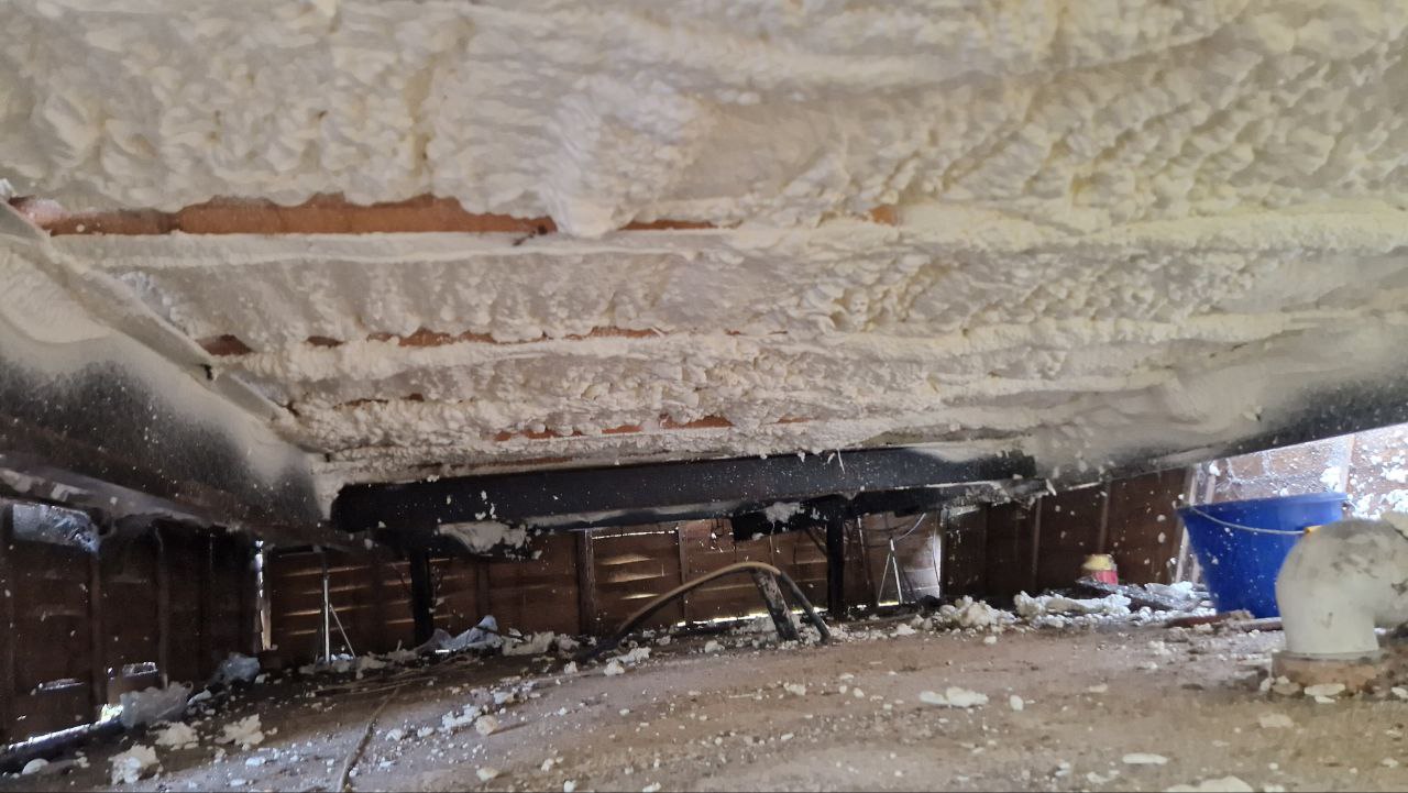 static caravan underfloor insulated with spray foam 3