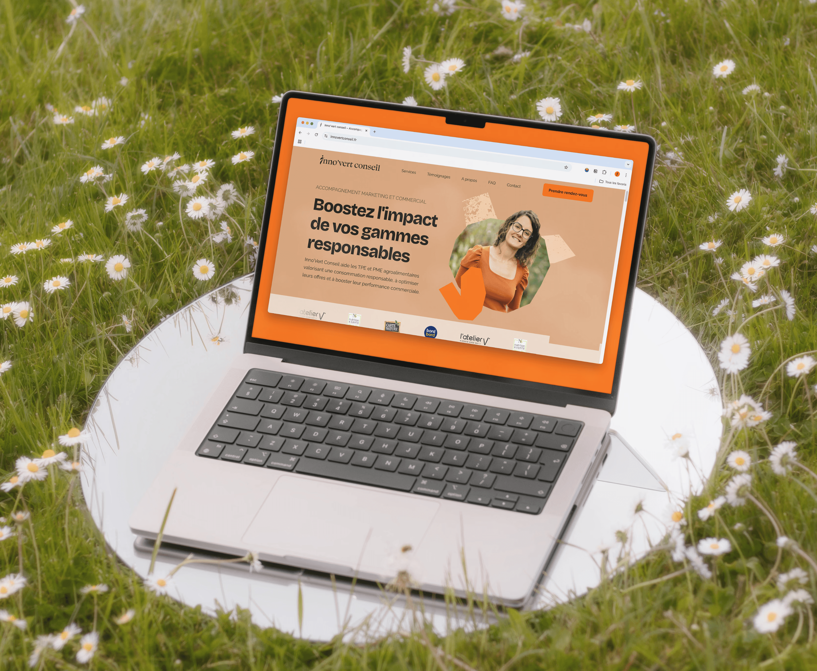 Création design UX et développeemnt d'un site vitrine pour entreprise engagée