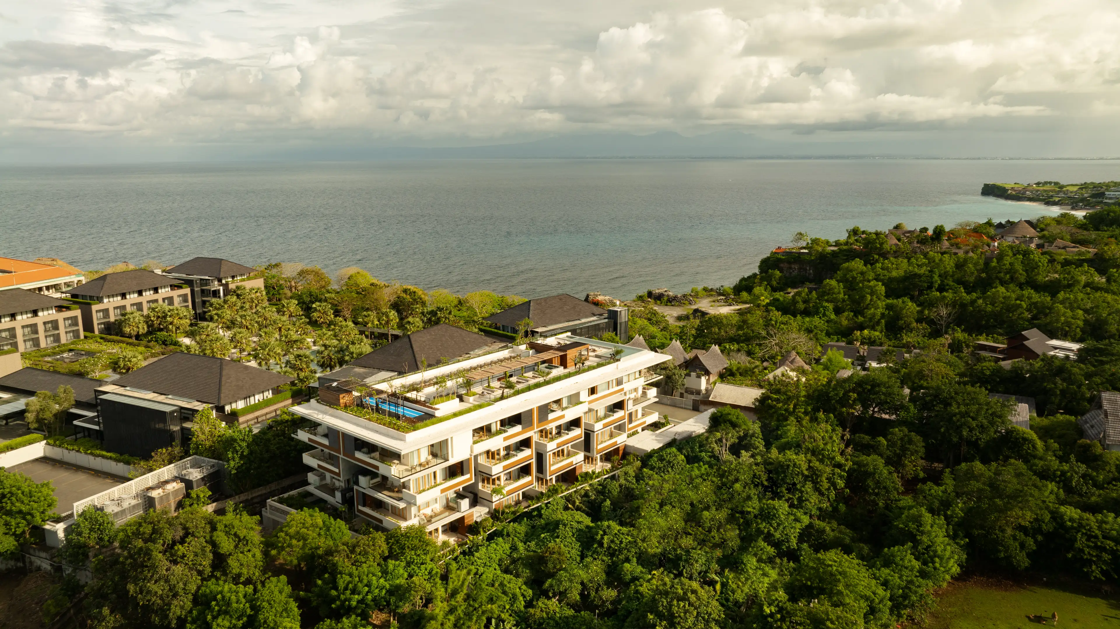 Aerial view of a premium Uluwatu resort development coastal location, perfect for real estate investors.