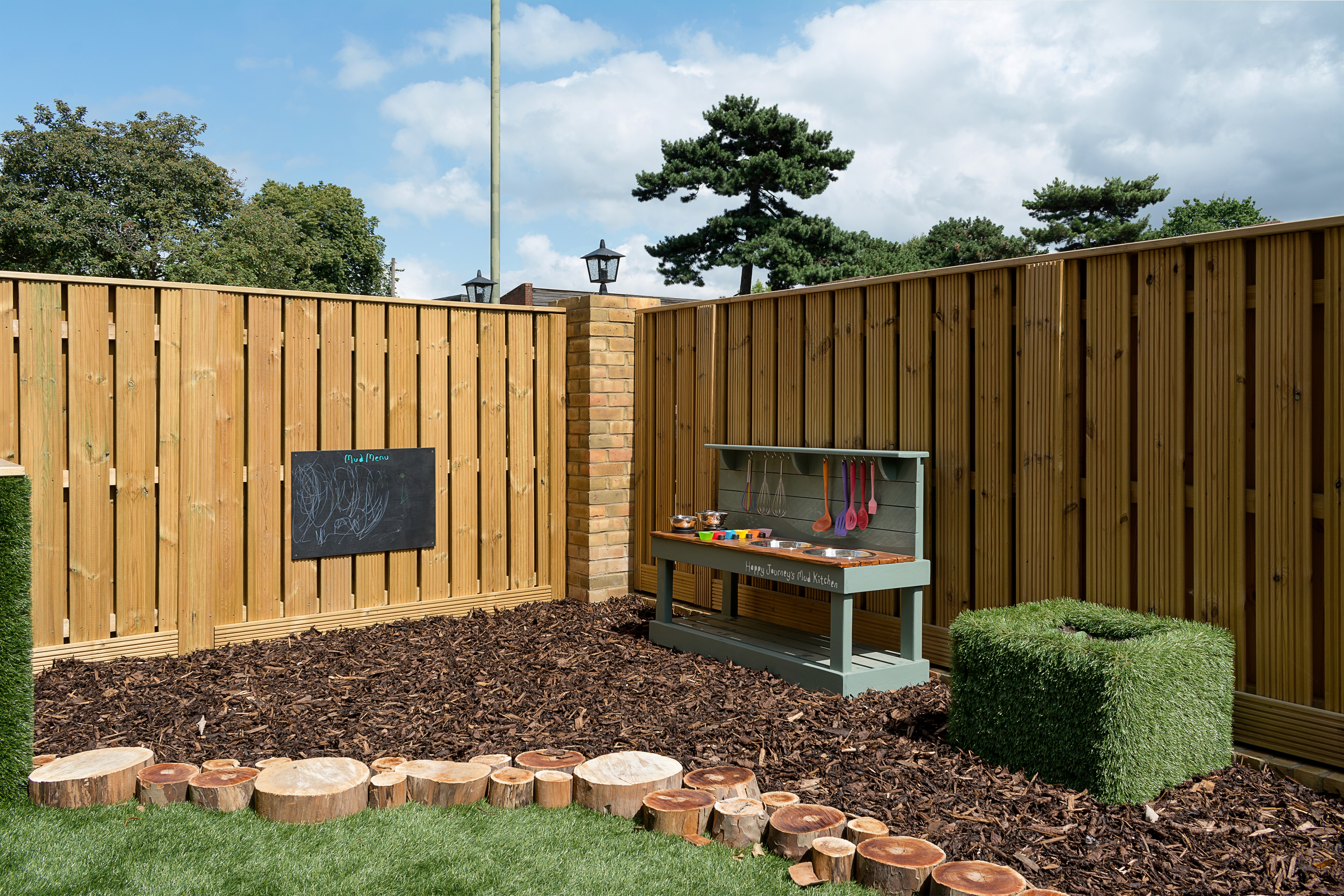 boy-girl-home-playing-with-toys-together