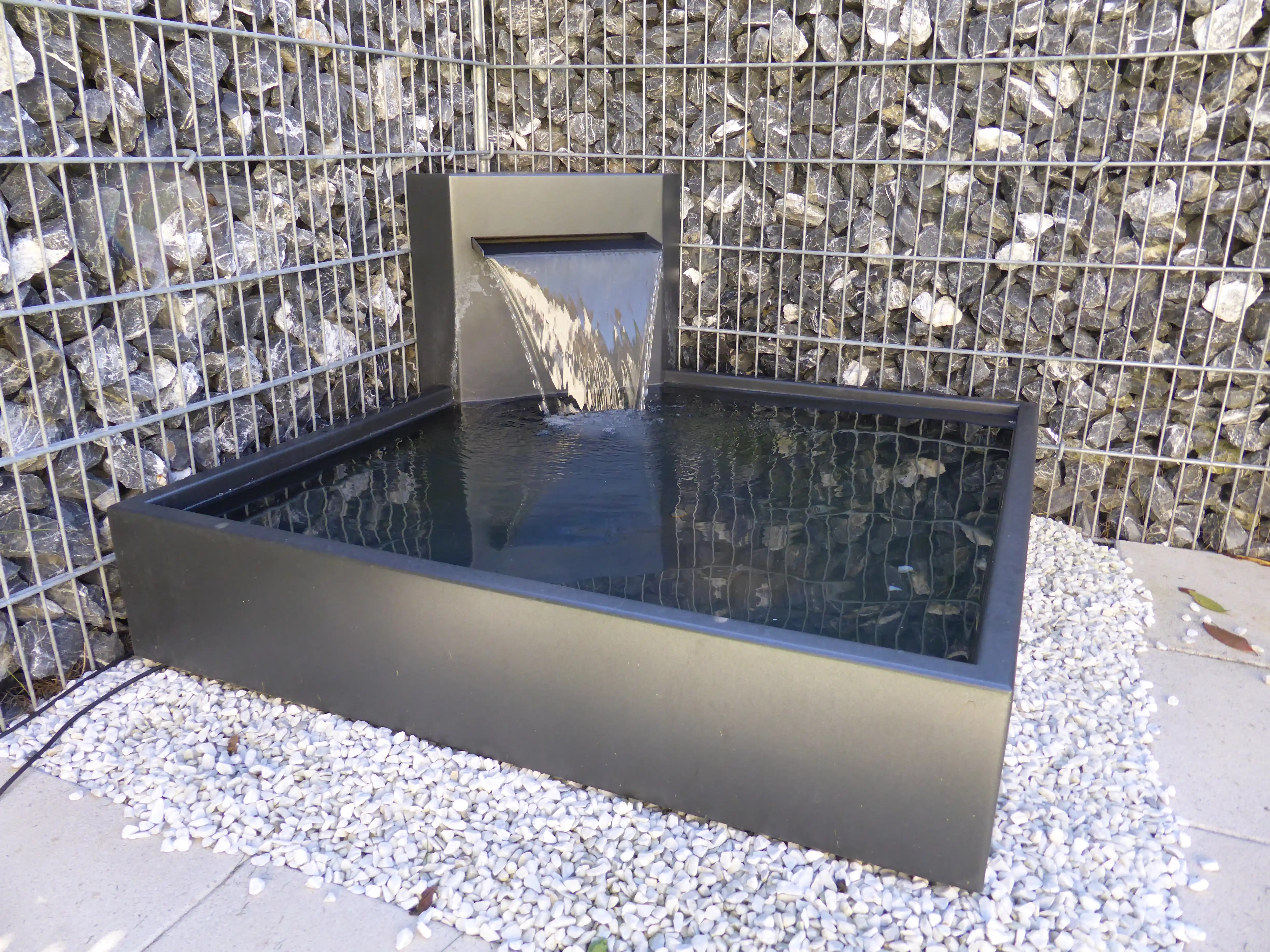 Modernen Brunnen für Einfamilien Haus