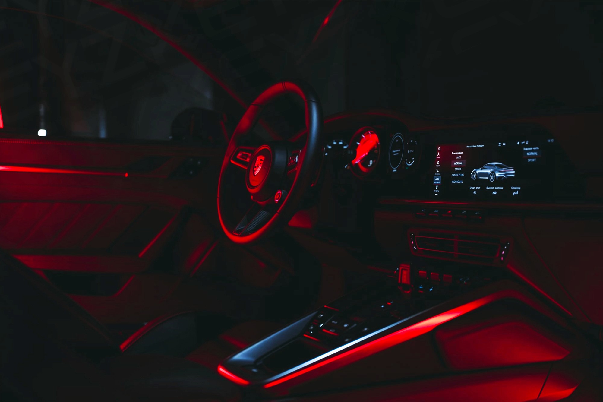 Vue interieur Porsche 911 Turbo S Noir – Location Supercar à Dubaï | Keyz Rent