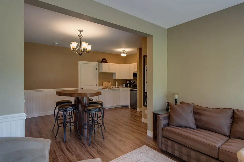 Kentucky Suite, view 2 at South Thompson Inn in Kamloops, BC