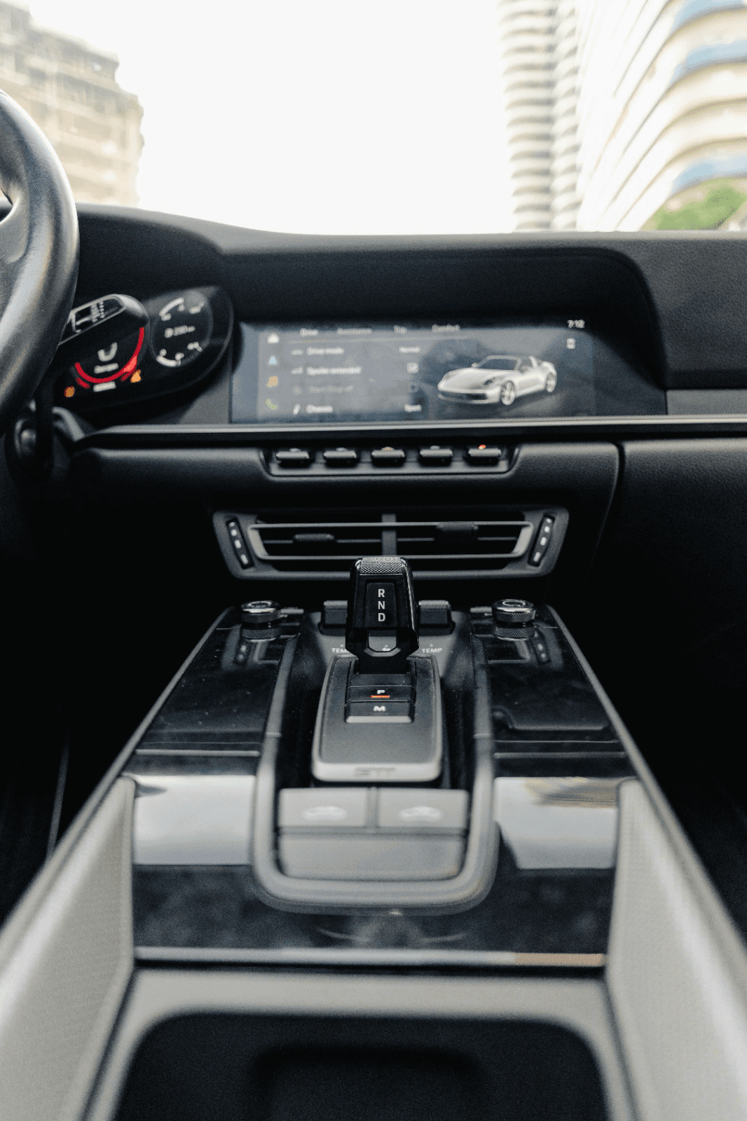 Car Rental Dubai  - Royal Car Collection