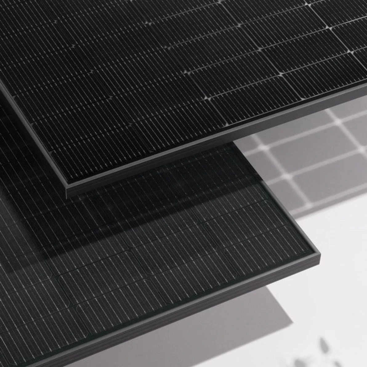 Photo de panneaux solaires : Solarock a sélectionné les meilleurs produits du marché pour proposer la meilleur technologie de panneaux photovoltaïques. Crédit photo : DualSun