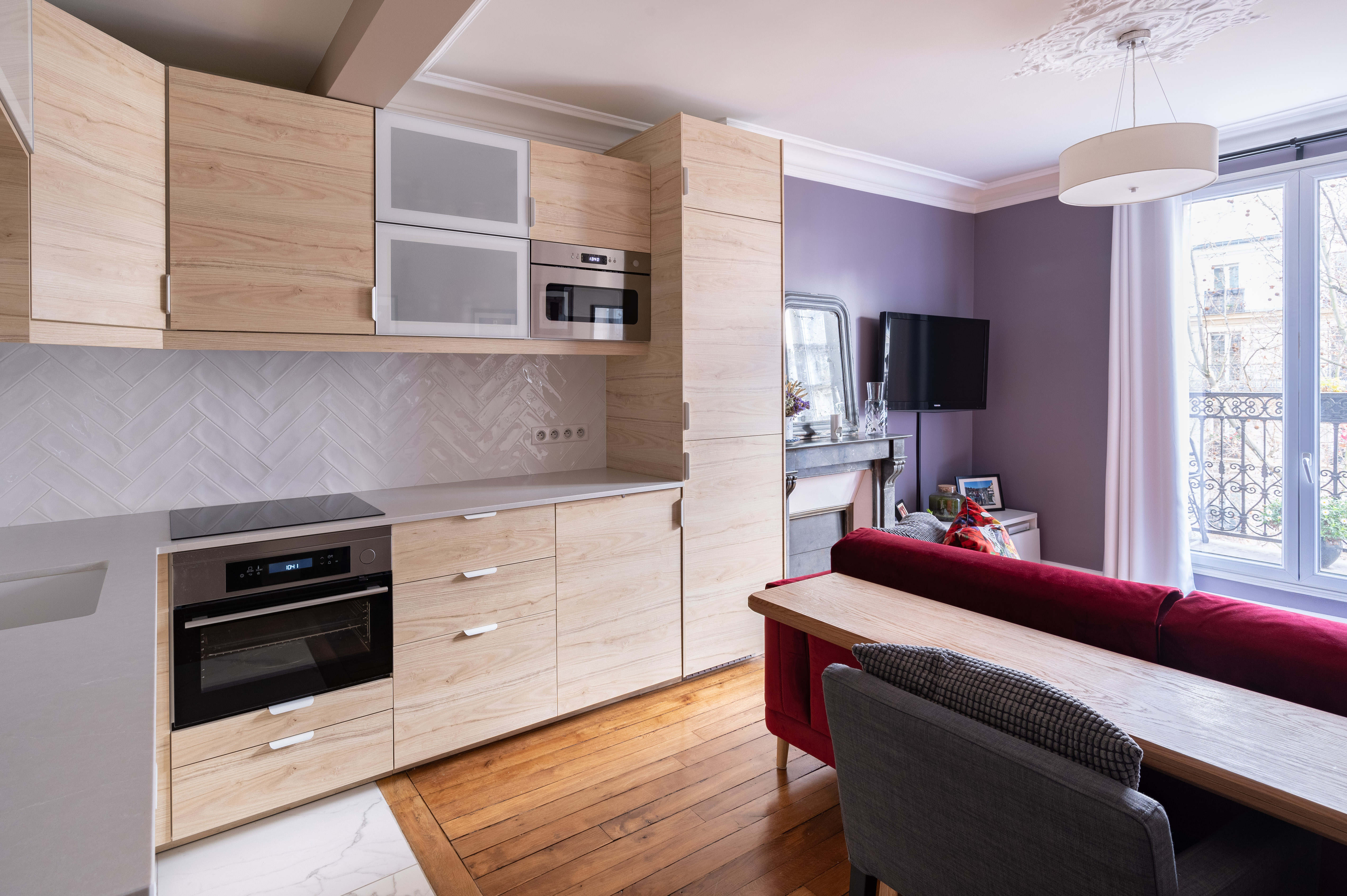 Fully dark theme bedroom with modern lights 