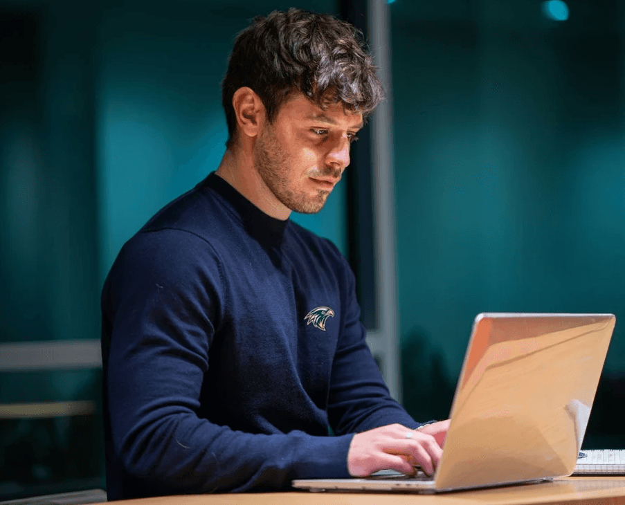 Coach Receiving Customer Support