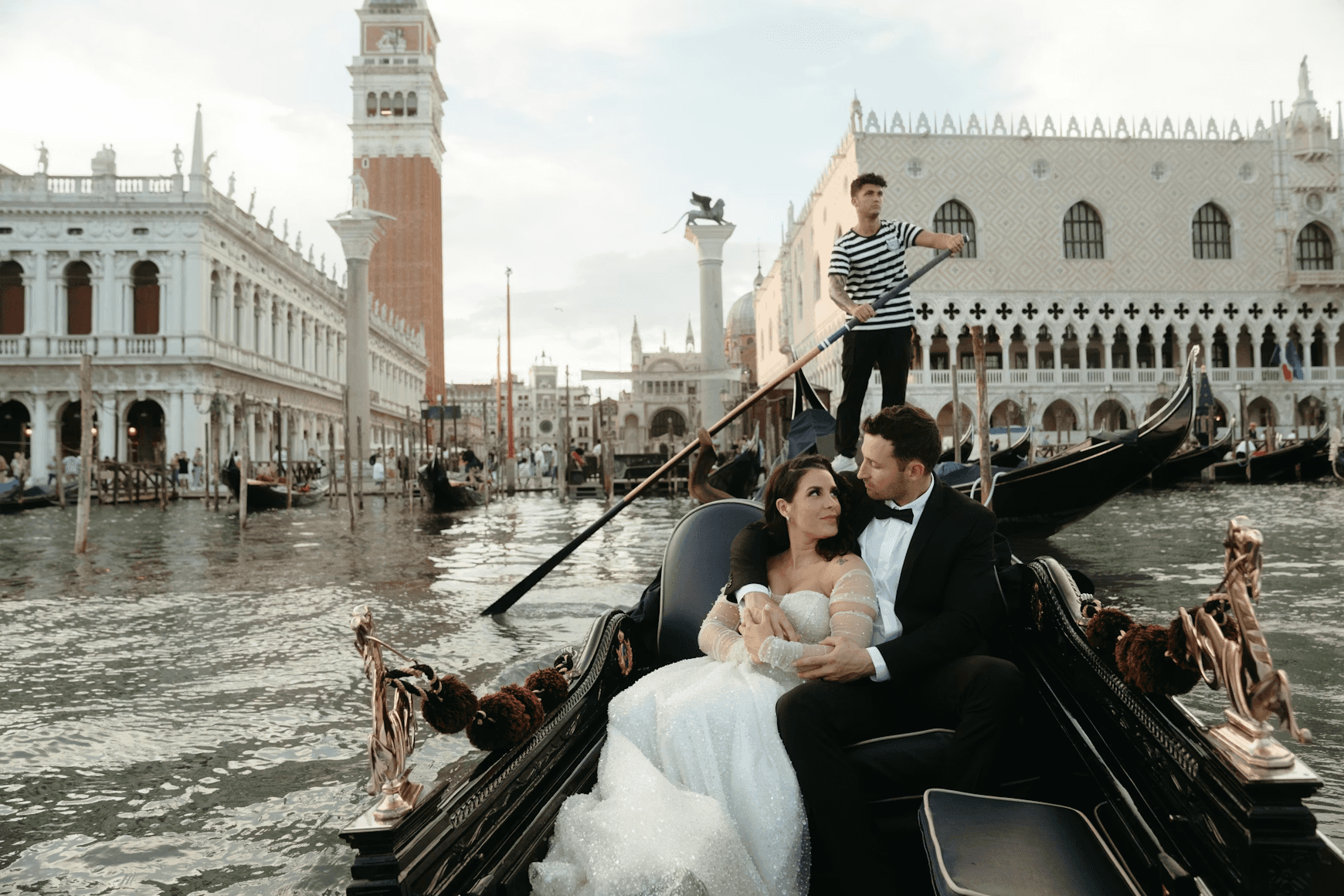 Bride and groom on Italy wedding