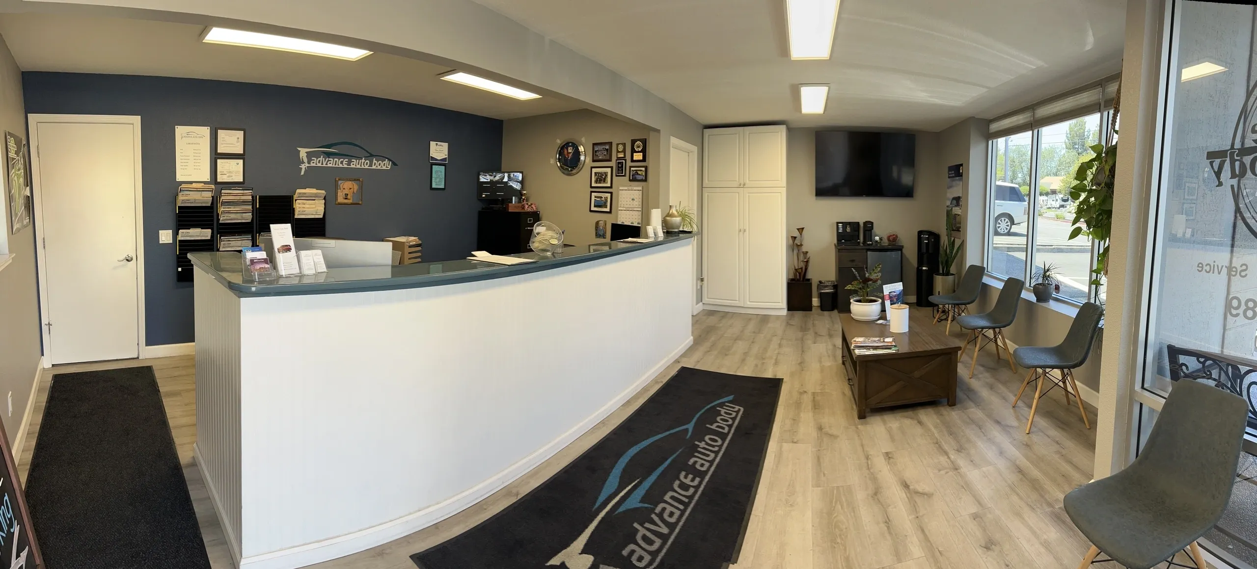 Interior of Advance Auto Body