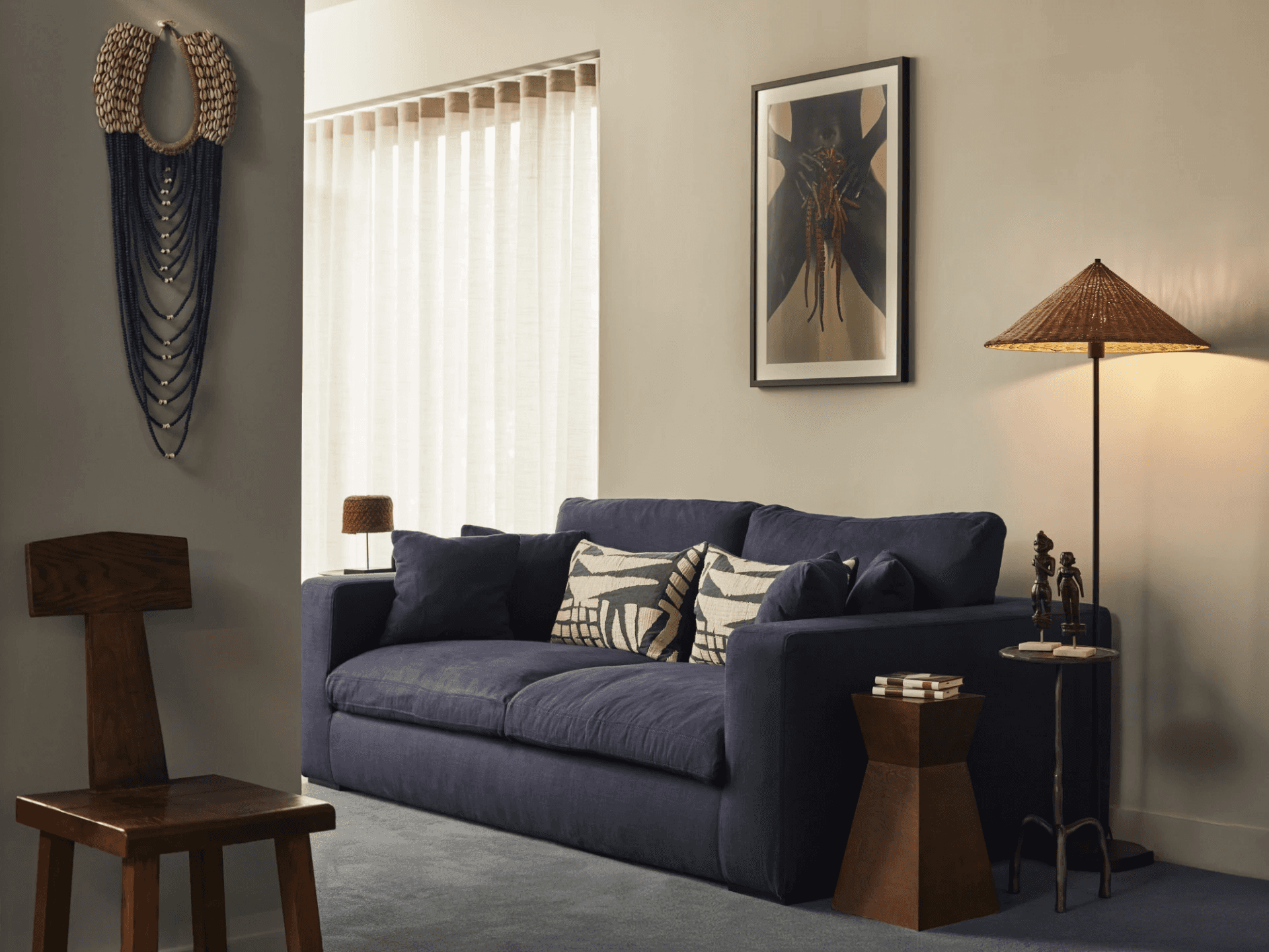 men's gray crew-neck t-shirt