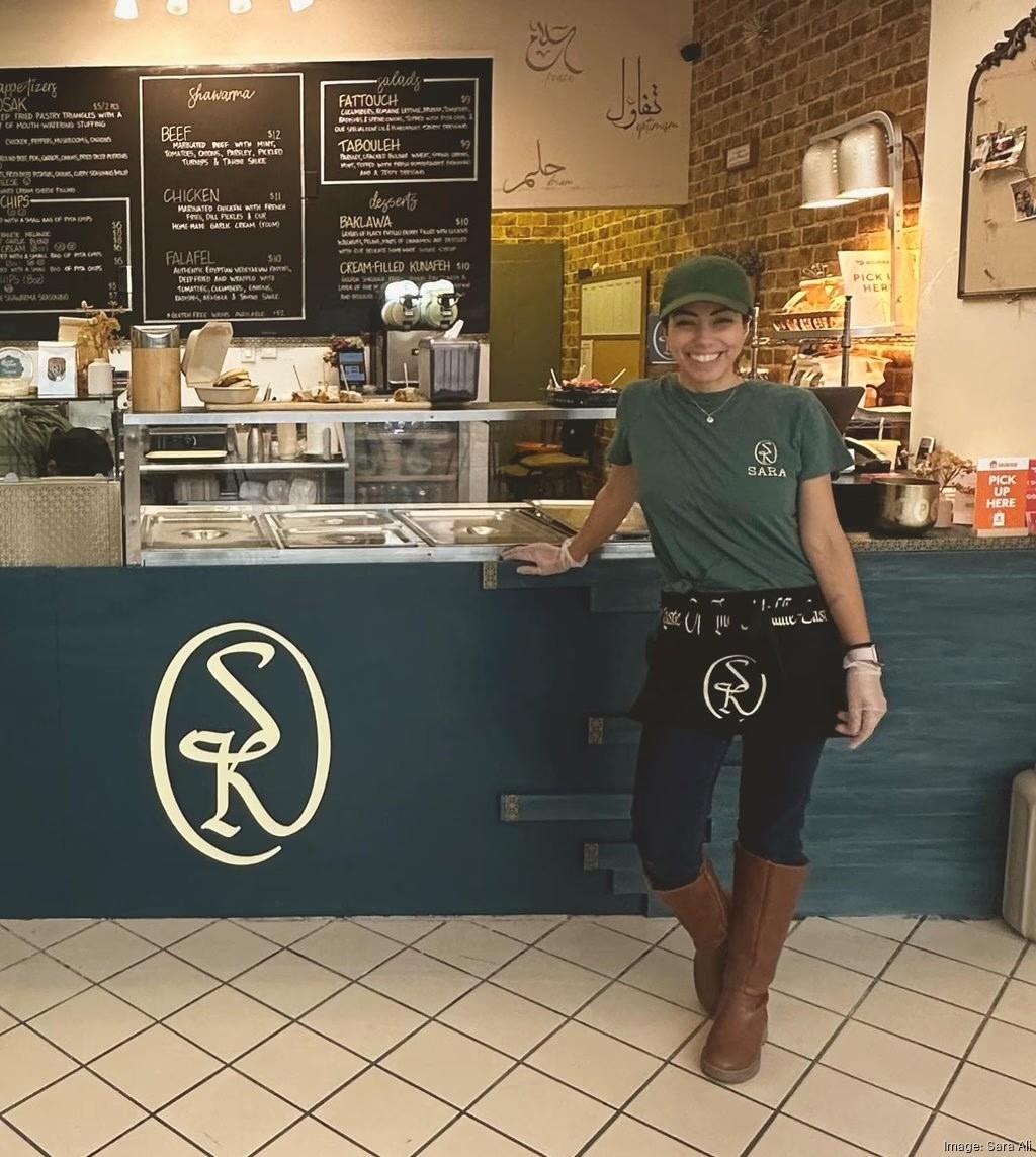 Saras Kitchen Resturant Counter