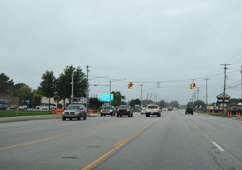 com.lamar:155.003034 — digital billboard in Saginaw