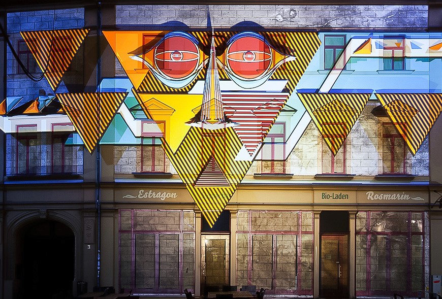 Moya Facade - Architecture mapping