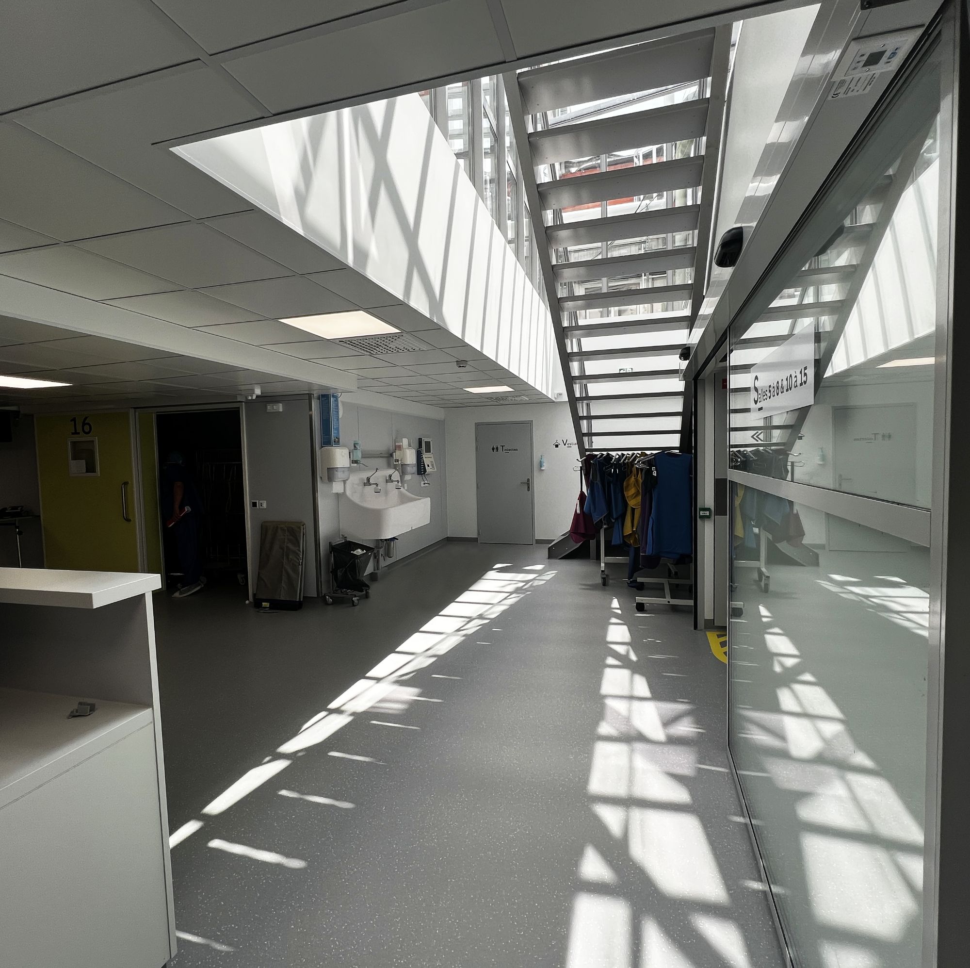 bloc central restructuration clinique pasteur toulouse tam architecture 9