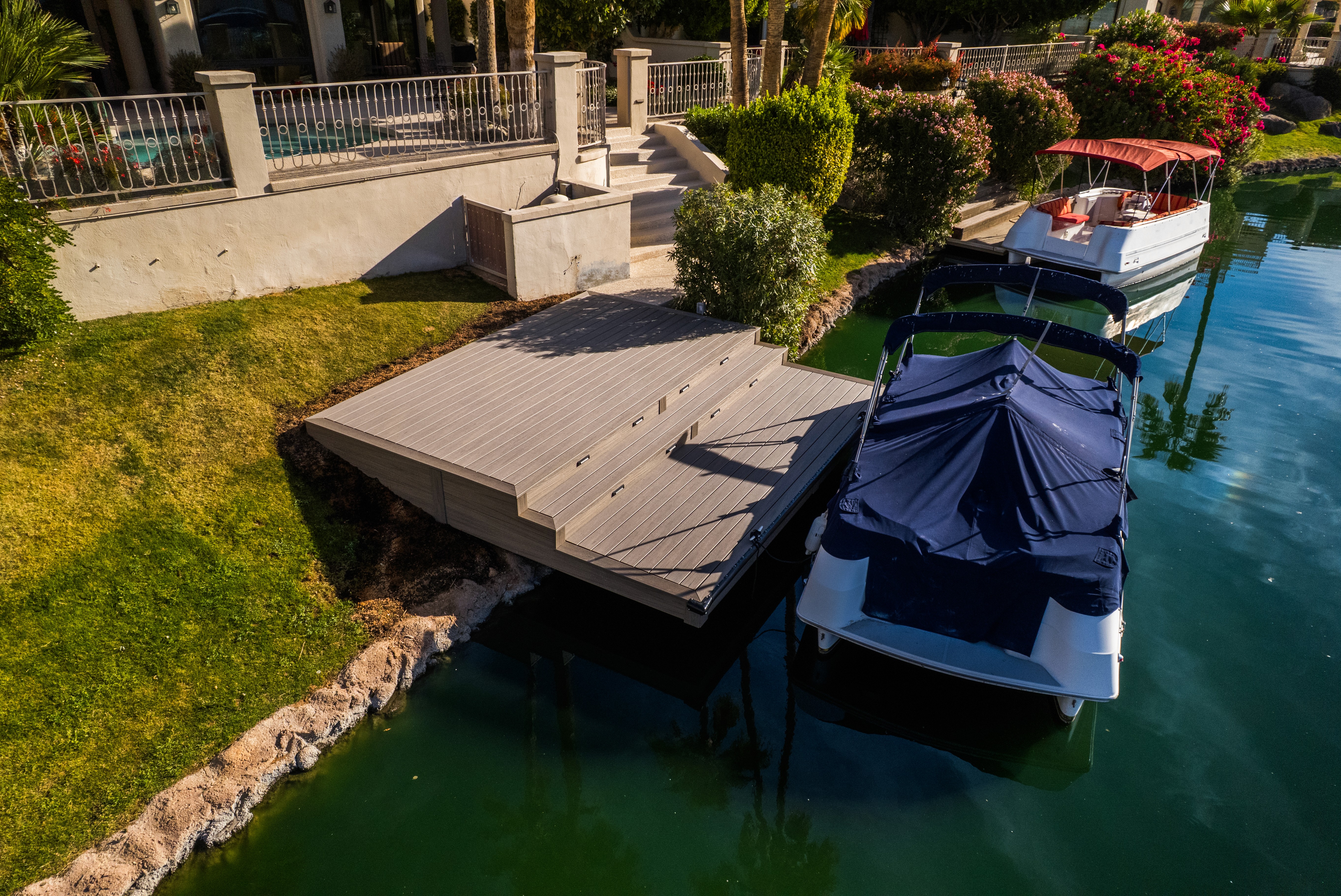 HBC Desks – Dockside Serenity with Trex Transcend Lineage
decking