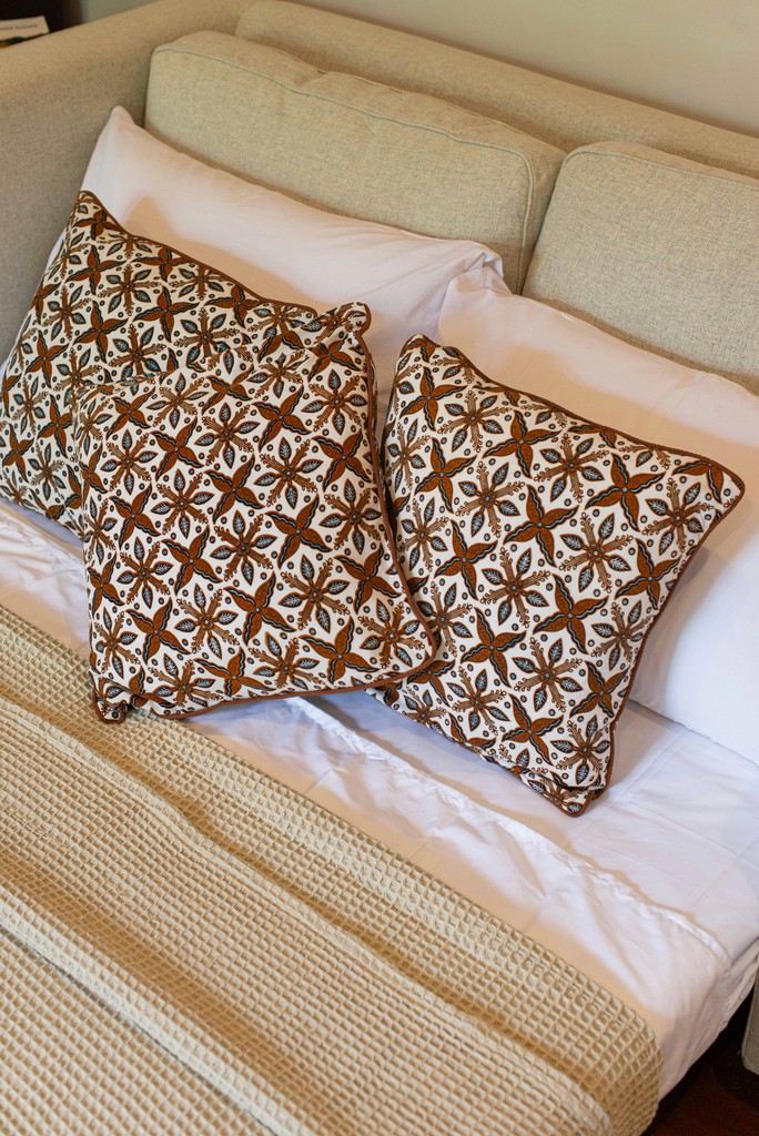 Custom printed cushion cover using sublimation printing