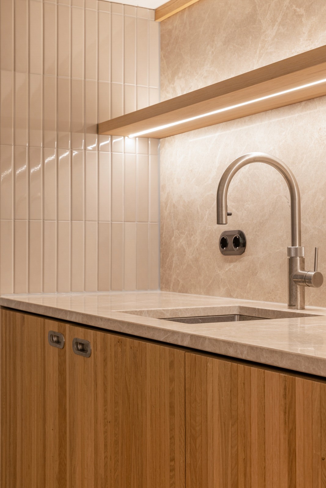 Mollie Payments founders club kitchen detail 3 by Positive Space