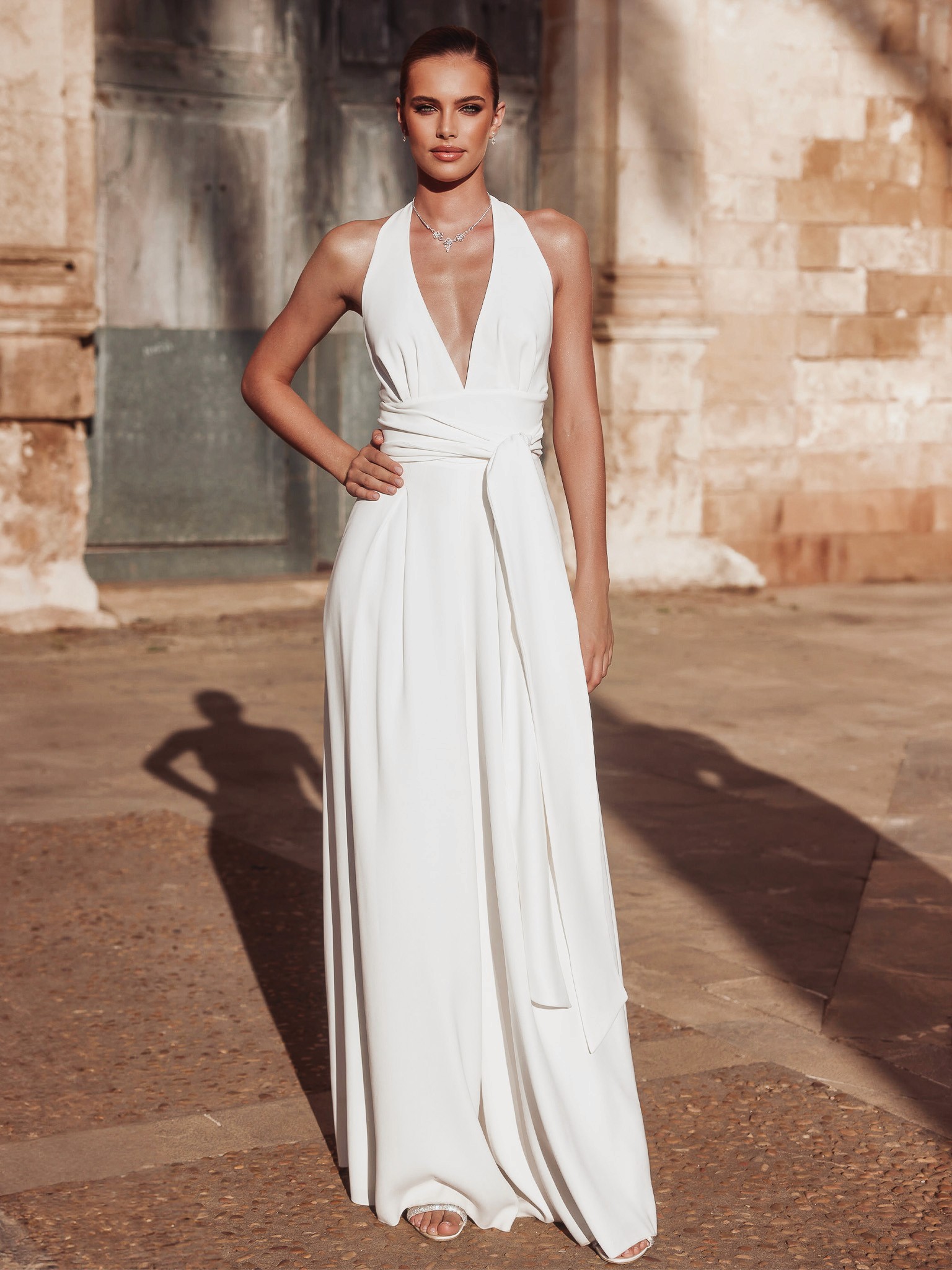 Schlichter Braut Overall von Bianco Evento für moderne Hochzeiten