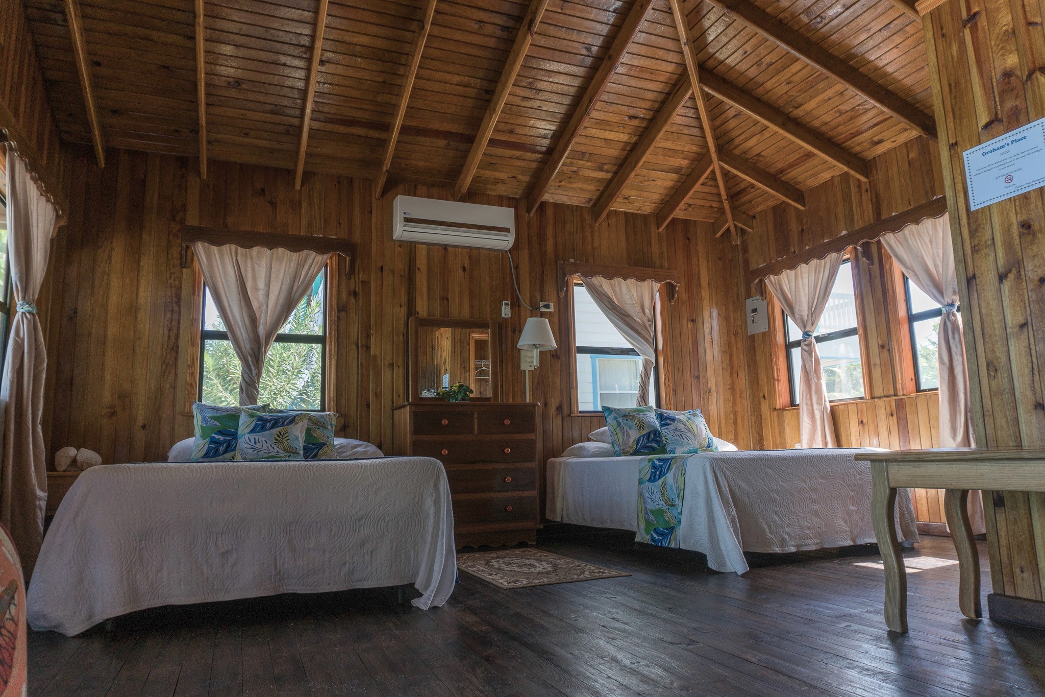 bungalow-bedroom