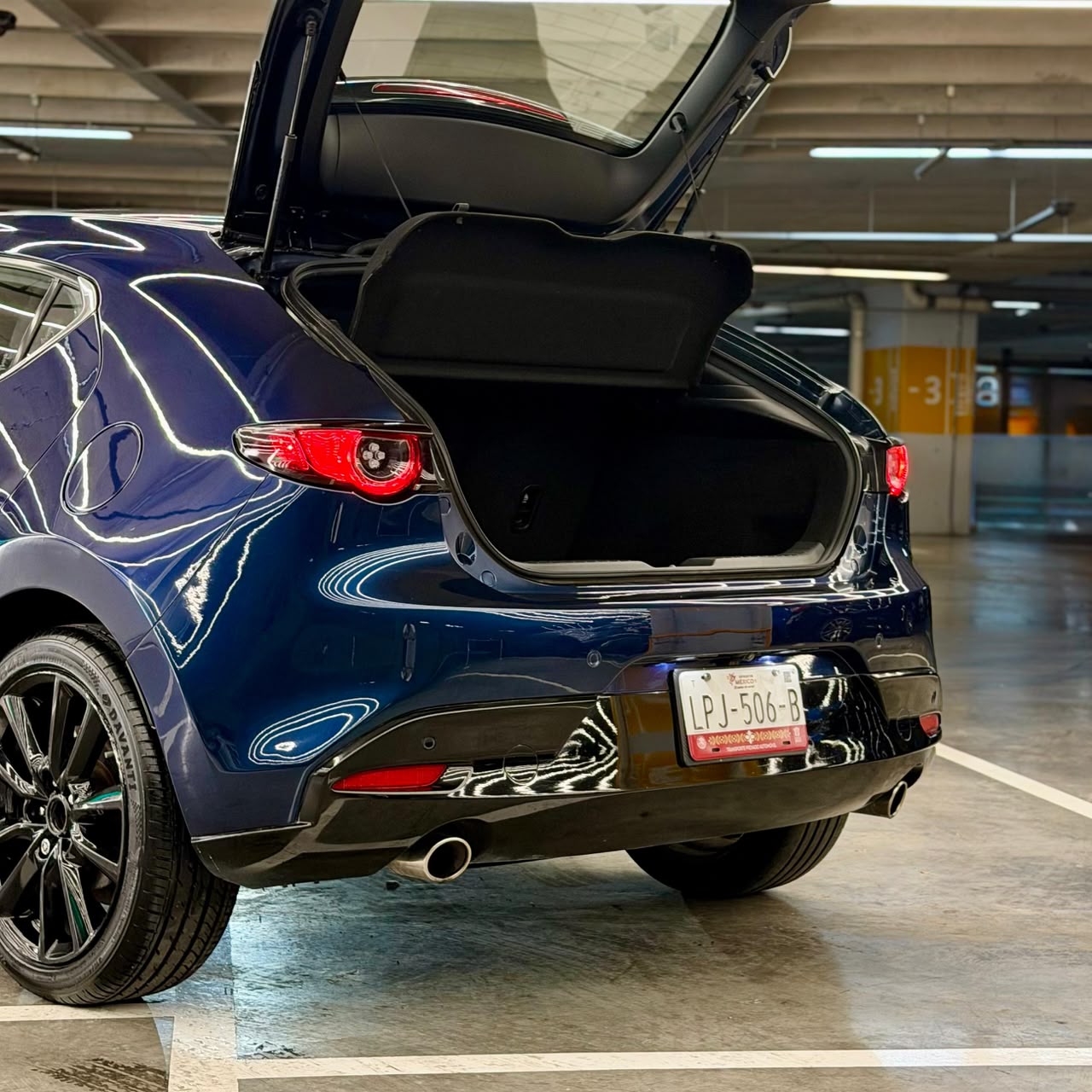 Mazda E Hatchback i Sport 2021 