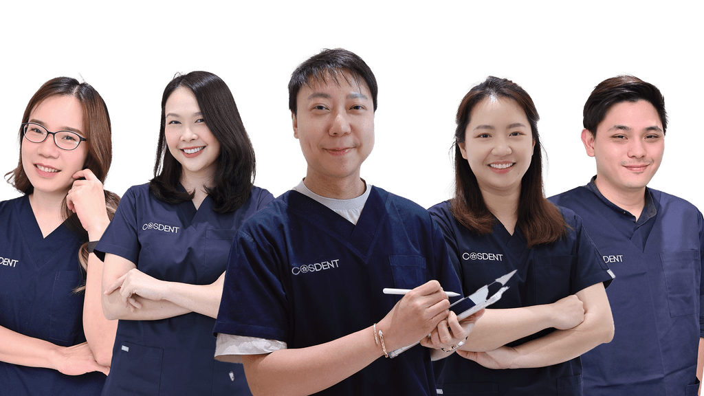 ทันตแพทย์ผู้เชี่ยวชาญด้าน Smile Design