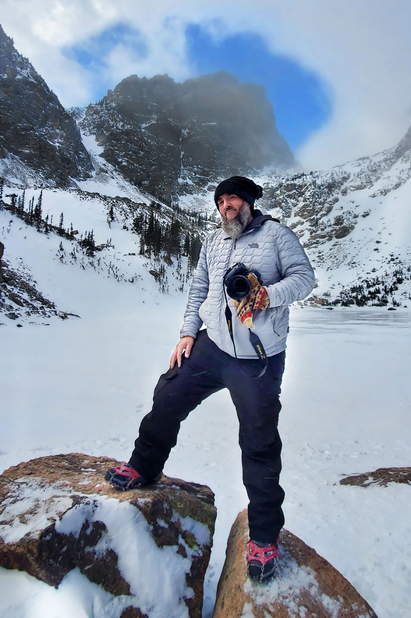 black and gray microphone stand