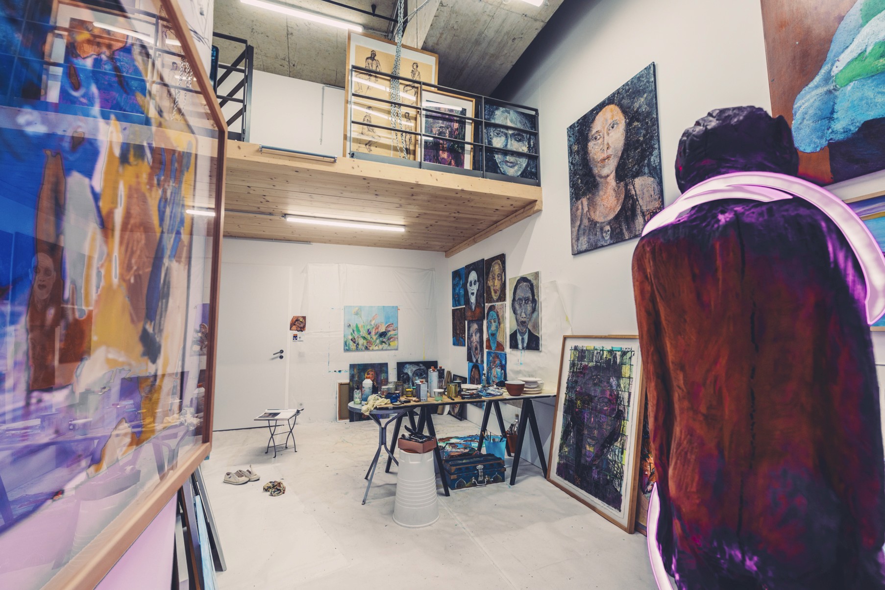 Here comes the alt text