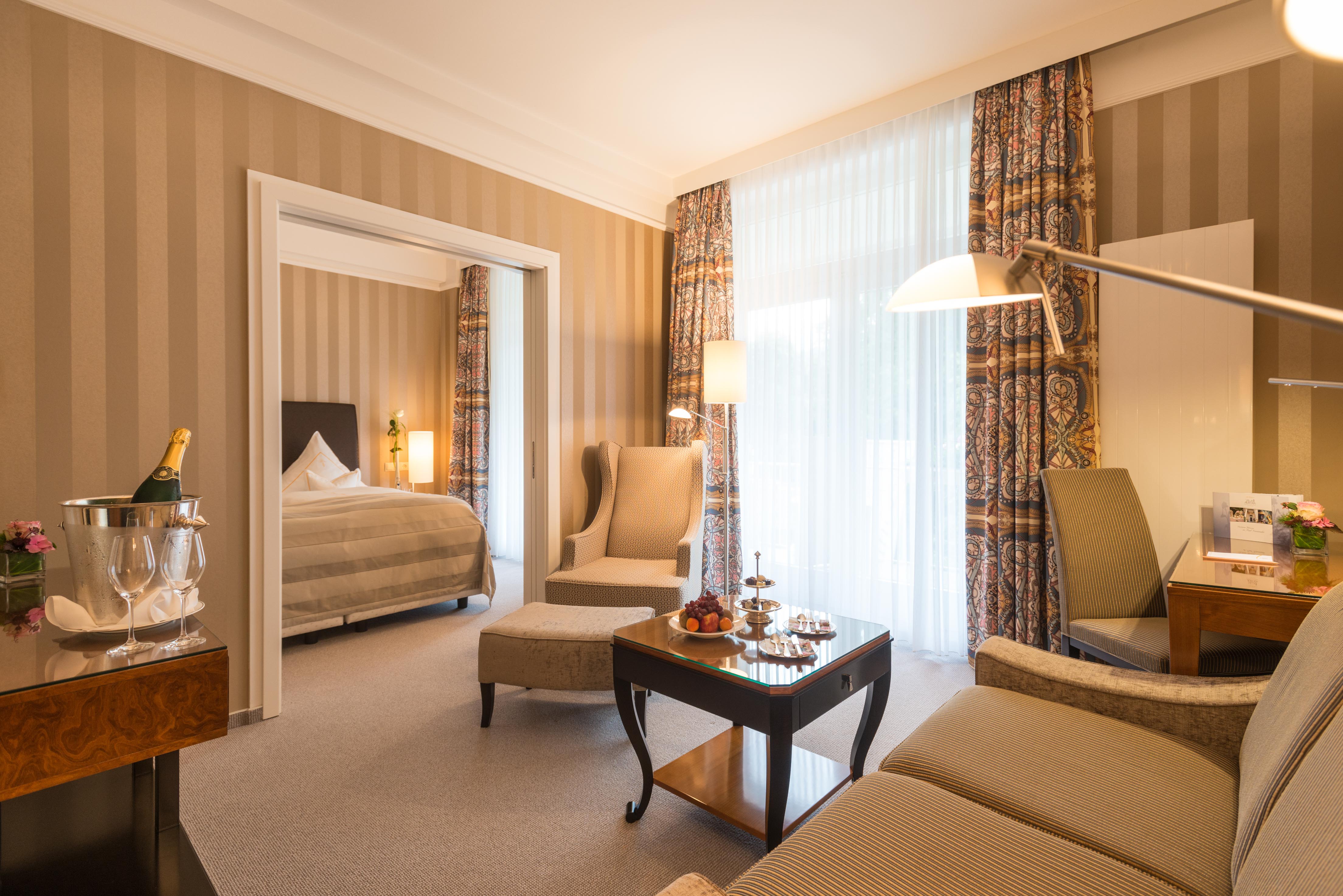 Junior Suite mit Balkon zur Ahrseite