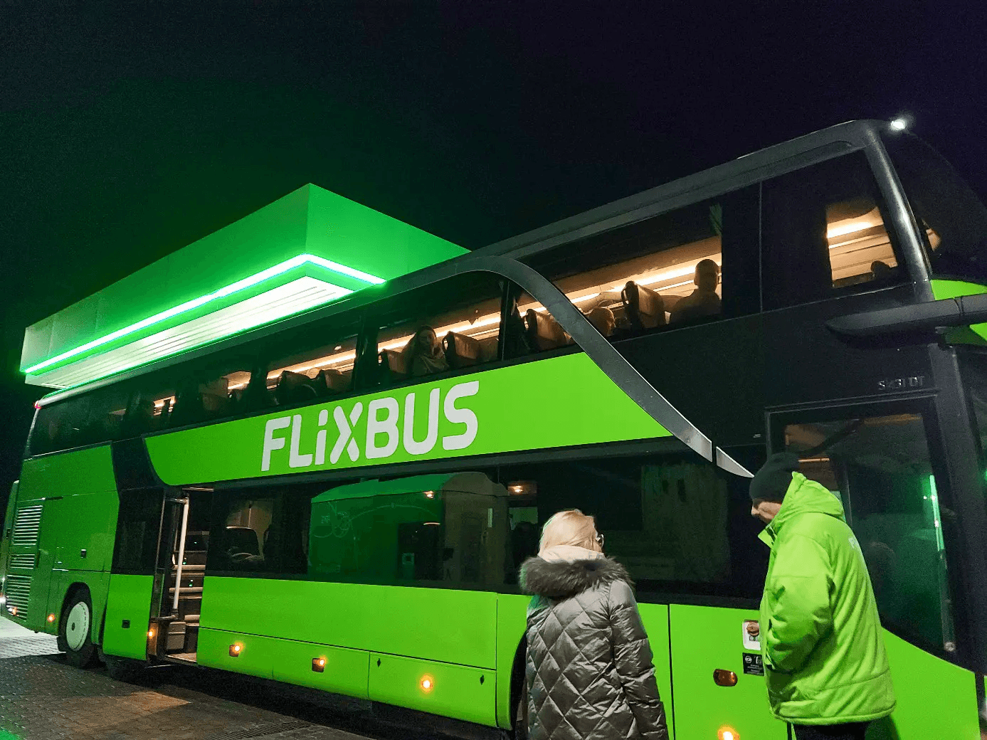 취재팀이 우크라이나 키이우를 떠나 폴란드 바르샤바로 갈 때 탔던 플릭스부스 2층 버스 모습. ©금철영 기자(cykum@kbs.co.kr)