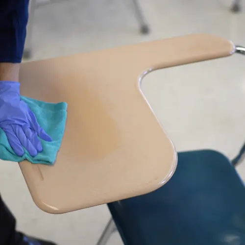 Tips on how to clean your desk at school by Ziva cleaning services