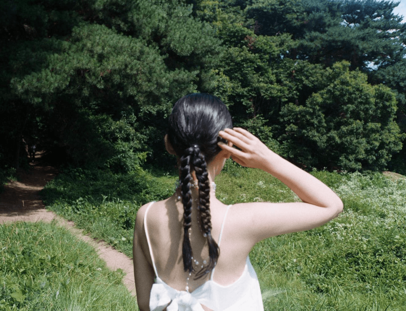 Sen Park in the studio