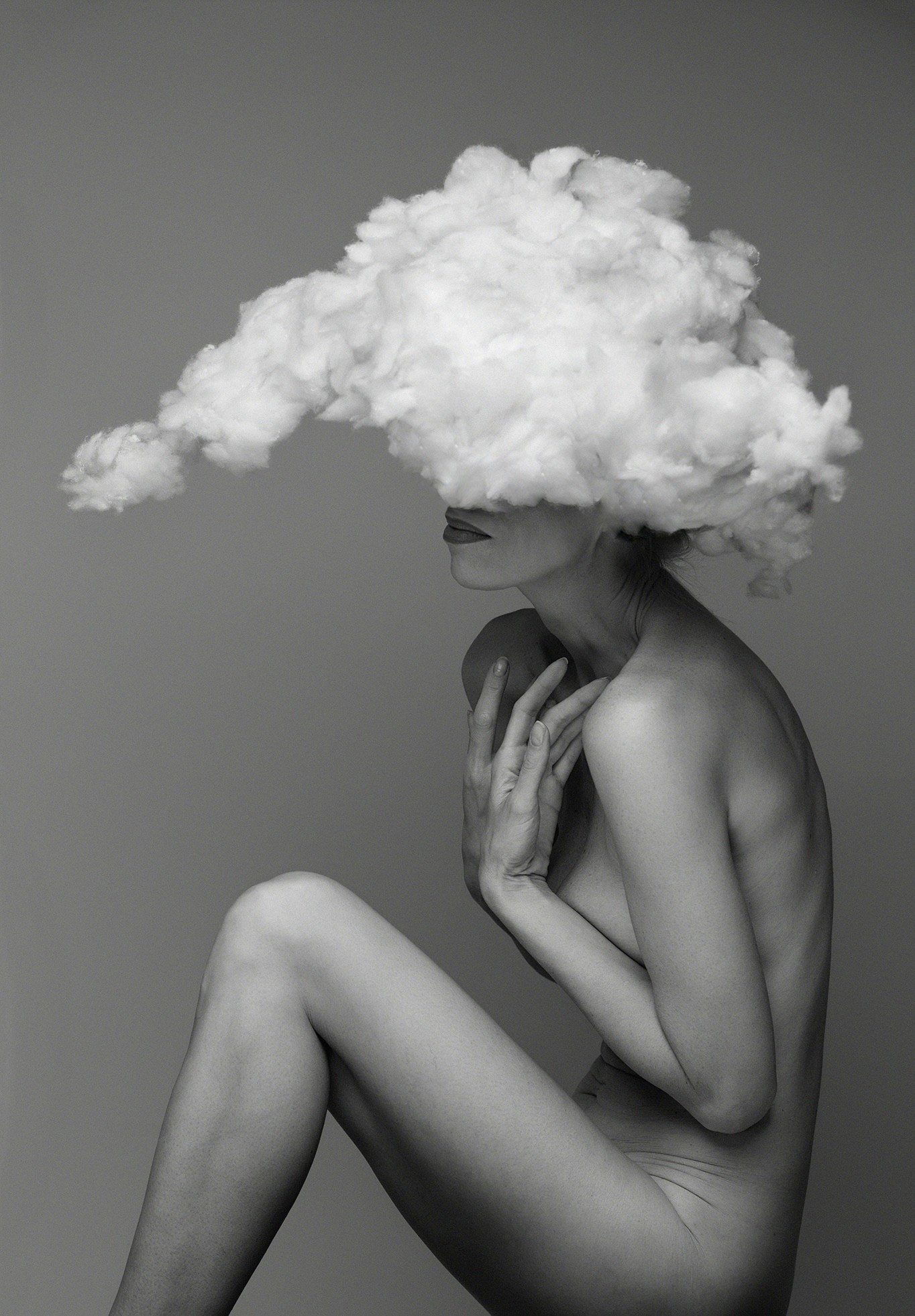 Female silhouette with a cloud, hand gesture, artistic photography - Clouded - Agnieszka Czyzkowska Photography