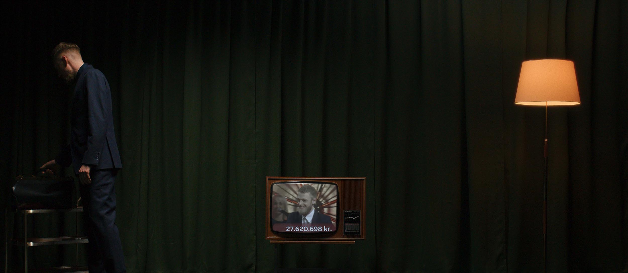 Mikkel Karlsen ved siden Psykologisk entertainer Mikkel Karlsen. Se TV-klip af Mikkel her.