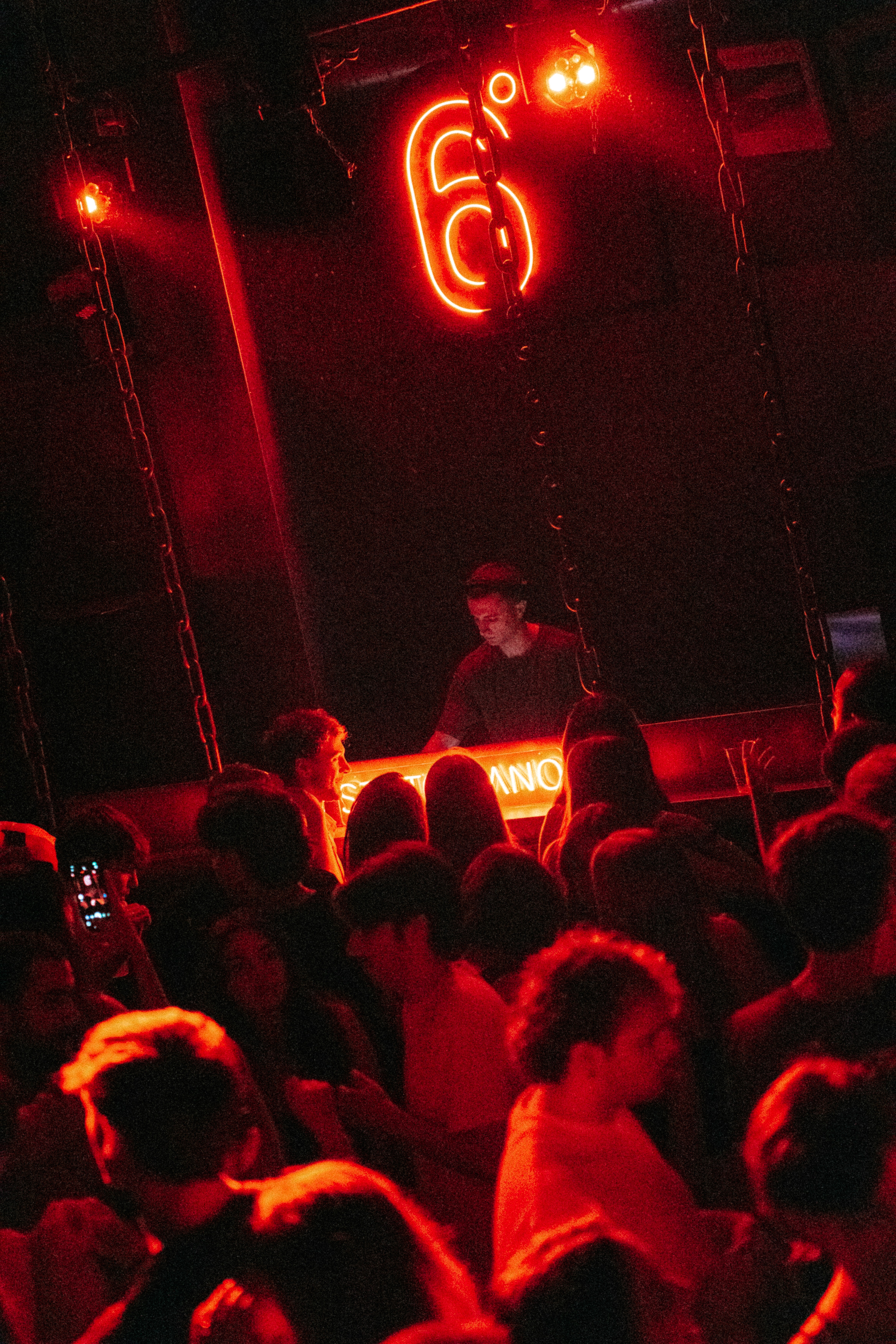 Artisti e Collaborazioni Musicali  Gli artisti Sestopiano collaborano regolarmente con il collettivo per creare DJ set live Torino e performance innovative. La loro partecipazione ai Sestopiano eventi rende ogni serata speciale, portando la musica elettronica Torino in contesti esclusivi e coinvolgenti.  Visita la pagina ufficiale artisti sul sito di Sestopiano per scoprire chi suonerà nei prossimi eventi Torino. Rimani aggiornato tramite Instagram e i social ufficiali per conoscere lineup, collaborazioni e date live negli Events Turin.