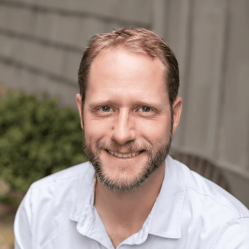 Andrew Hoffman headshot