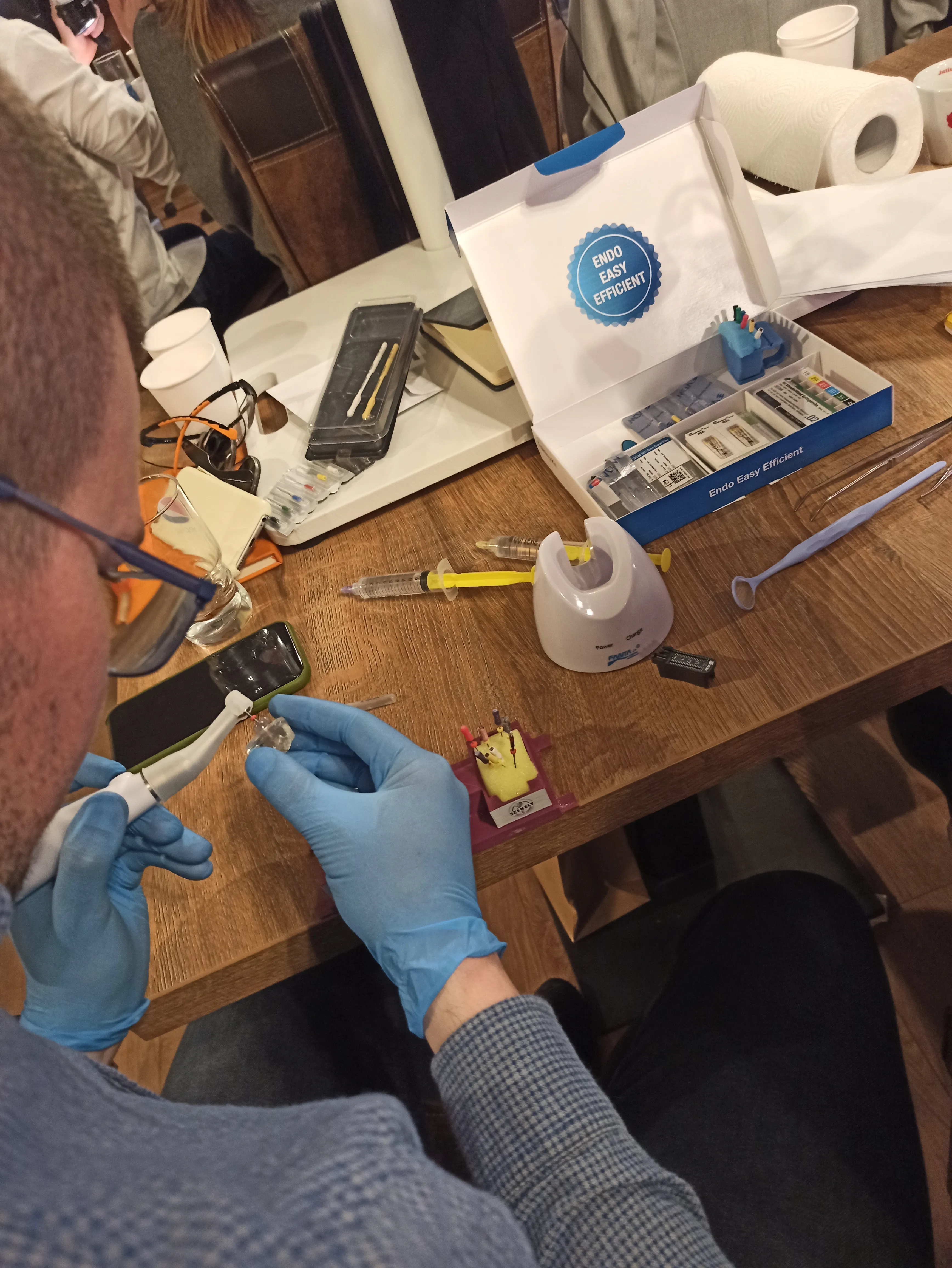 Fogászati Képzések - Gyakorlati endodoncia mindenkinek - PraxEvents