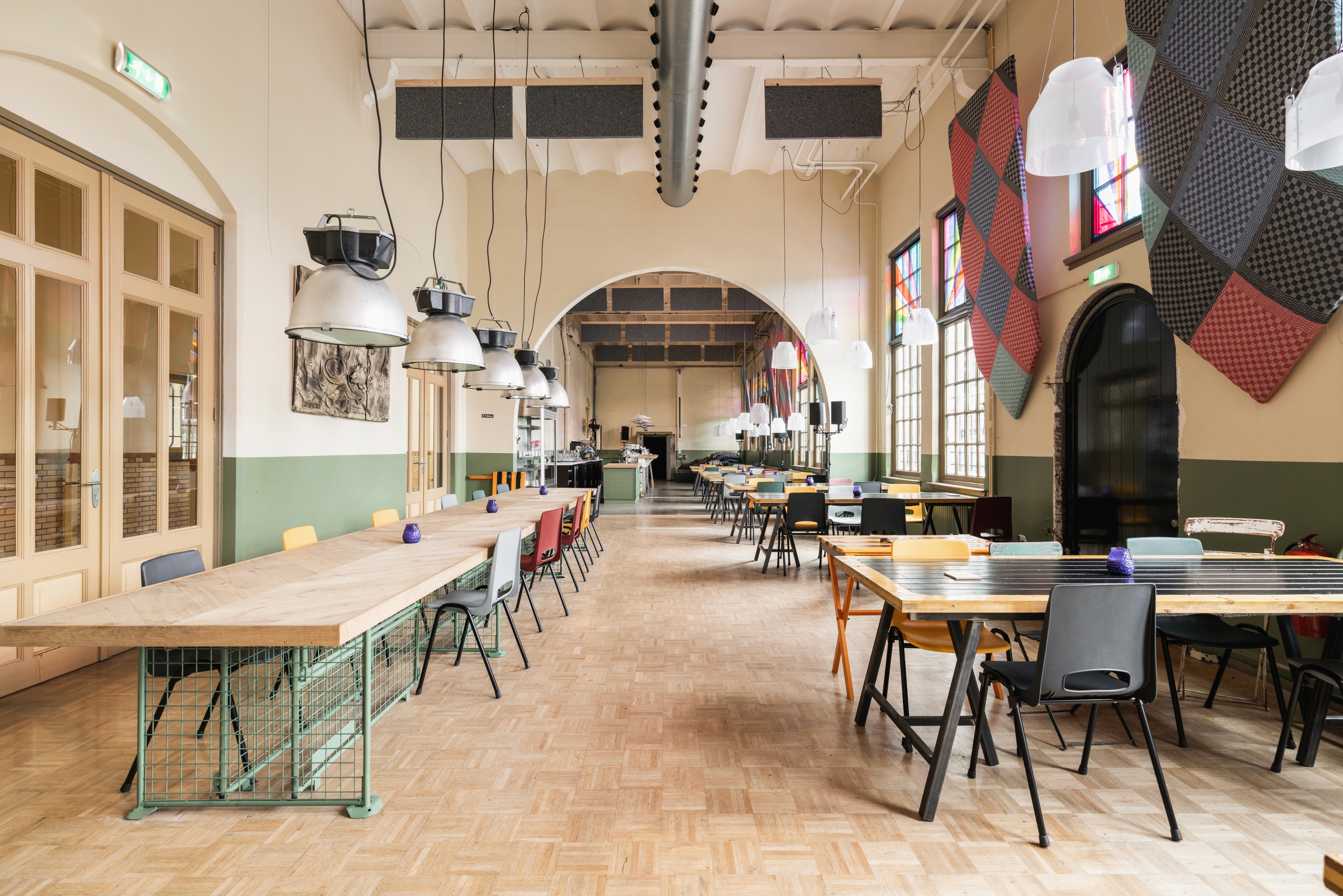 inside example office APF by Analogue agancy