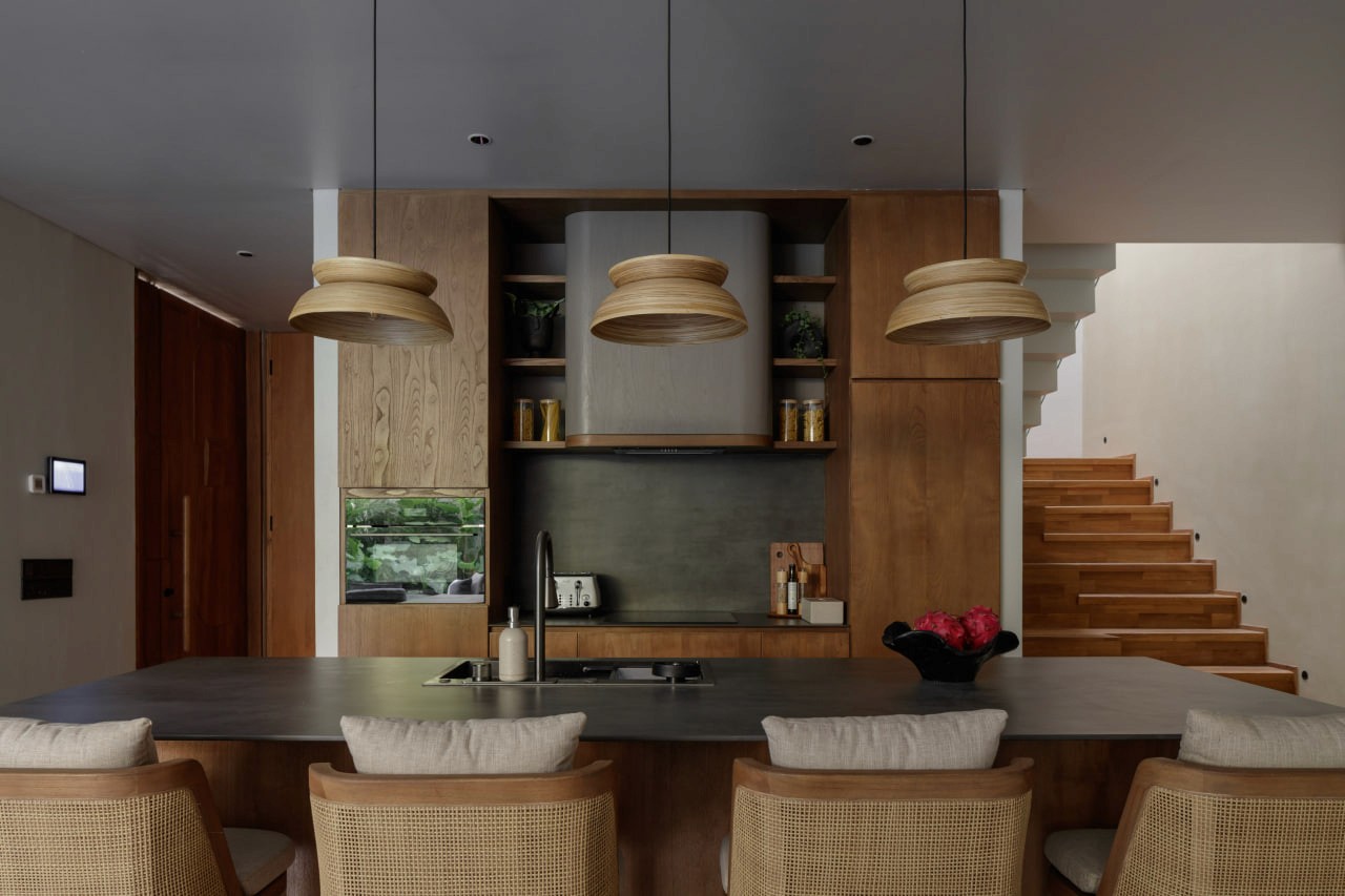 A completed 4-bedroom freehold villa in a private riverside compound in Pererenan, Canggu