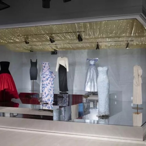 戴安娜王妃与皇室：展览