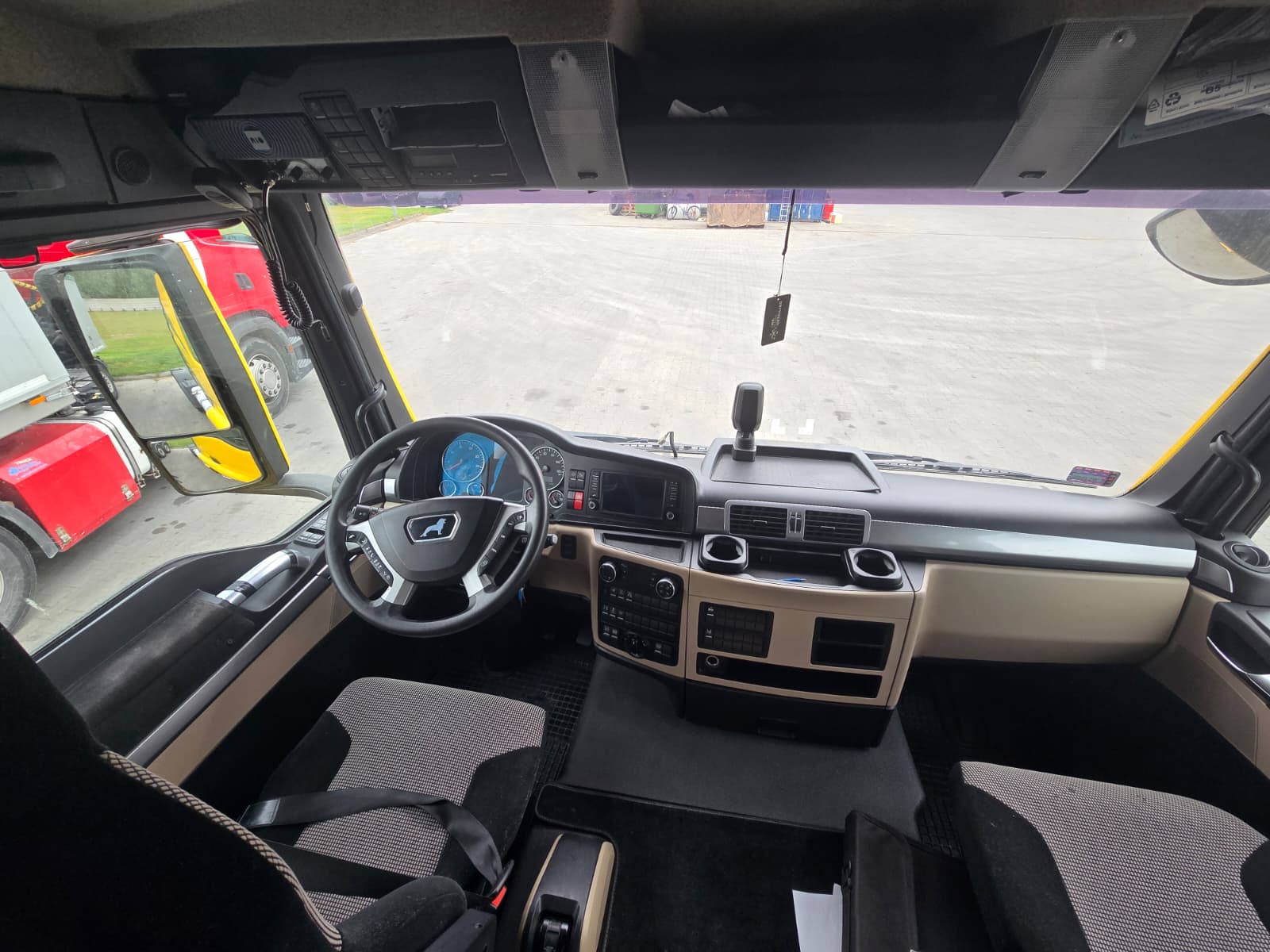 OSK Premium szkoła jazdy Mustang kurs kat B