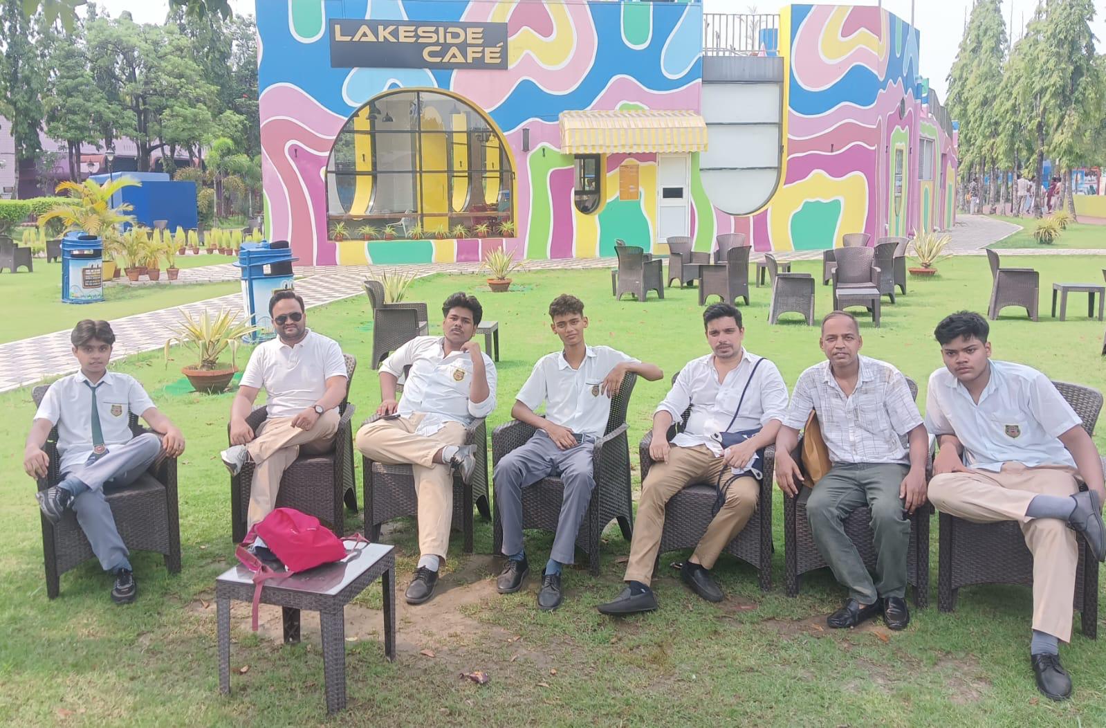 Students on an educational school outing