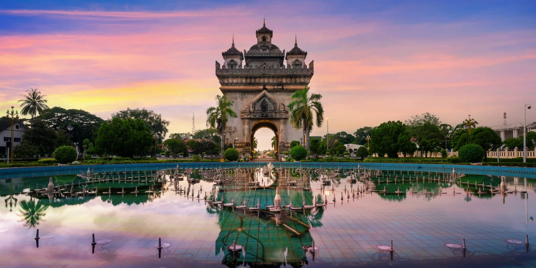 Patuxai monument at sunset