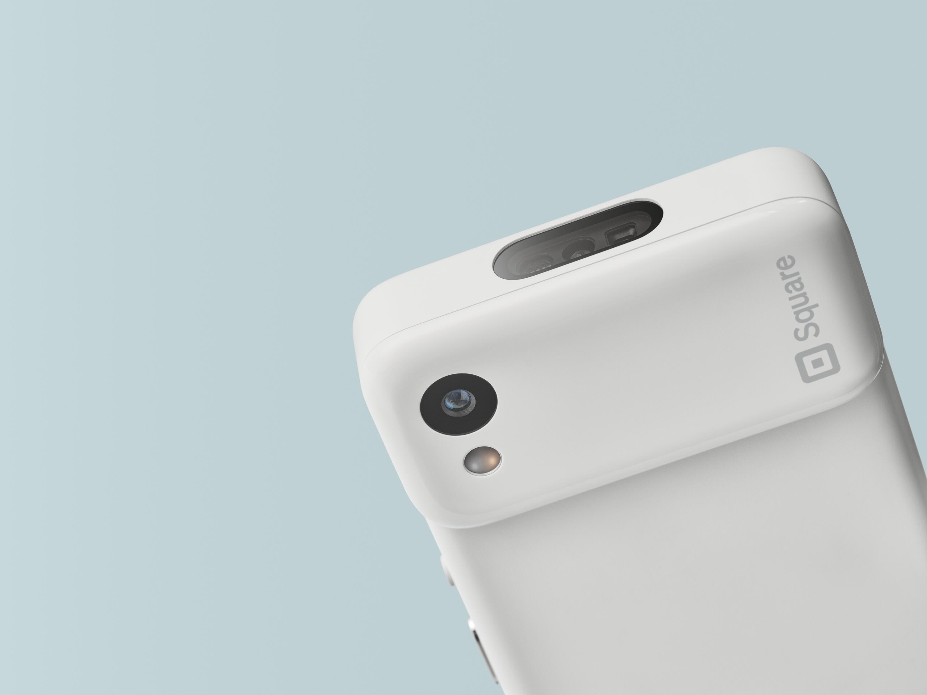 Shiny container with sculptural form and shine