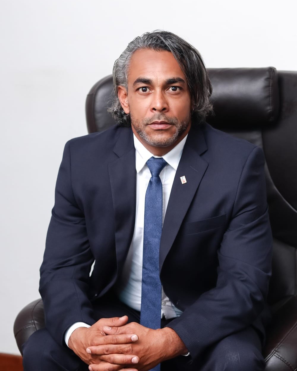 person making a contactless payment with a card