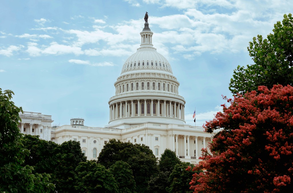 The U.S. Senate prepares for a Carlity Act vote on Thursday as Coinbase warns against further stablecoin rewards restrictions 