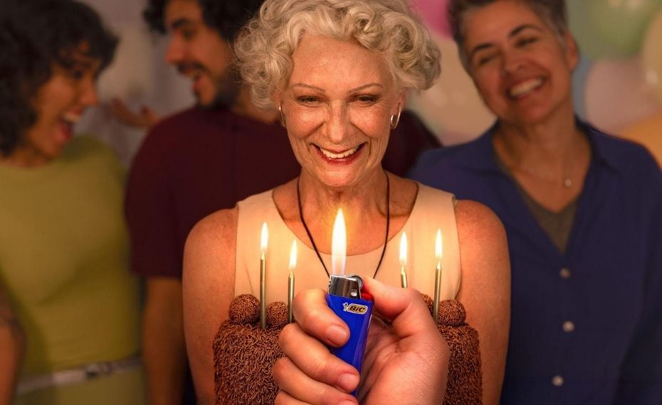 BIC reposiciona categoria de chamas com campanha de foco emocional