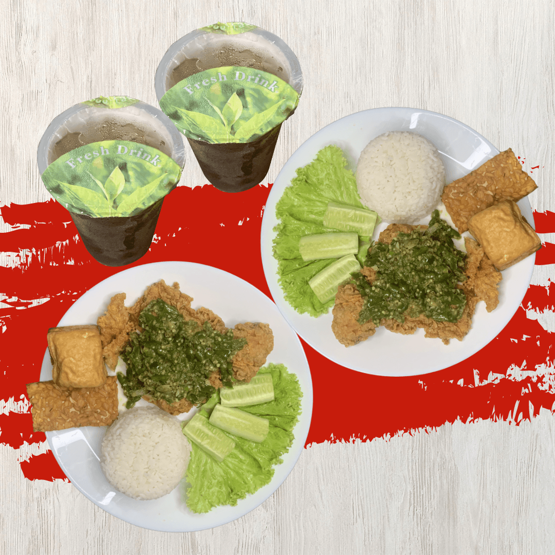  2 potong ayam geprek sambal ijo crispy dan juicy dengan lalapan, 2 nasi putih, 2 tahu, 2 tempe, dan 2 es teh manis