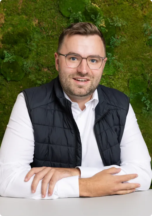 Portrait of Fabian Roth, CTO of CarOnSale