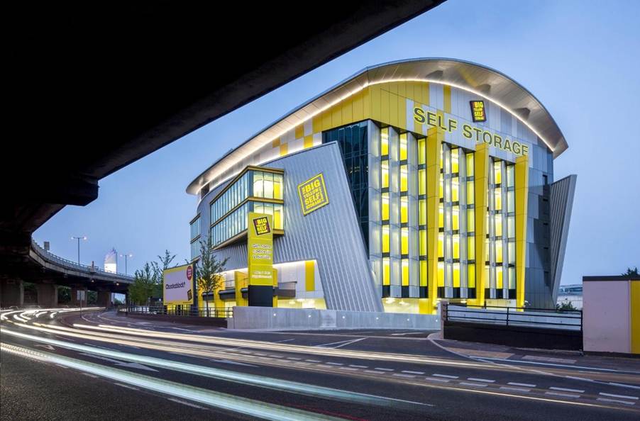 하늘, 건물, 야외, 트랙이(가) 표시된 사진

AI가 생성한 콘텐츠는 부정확할 수 있습니다.