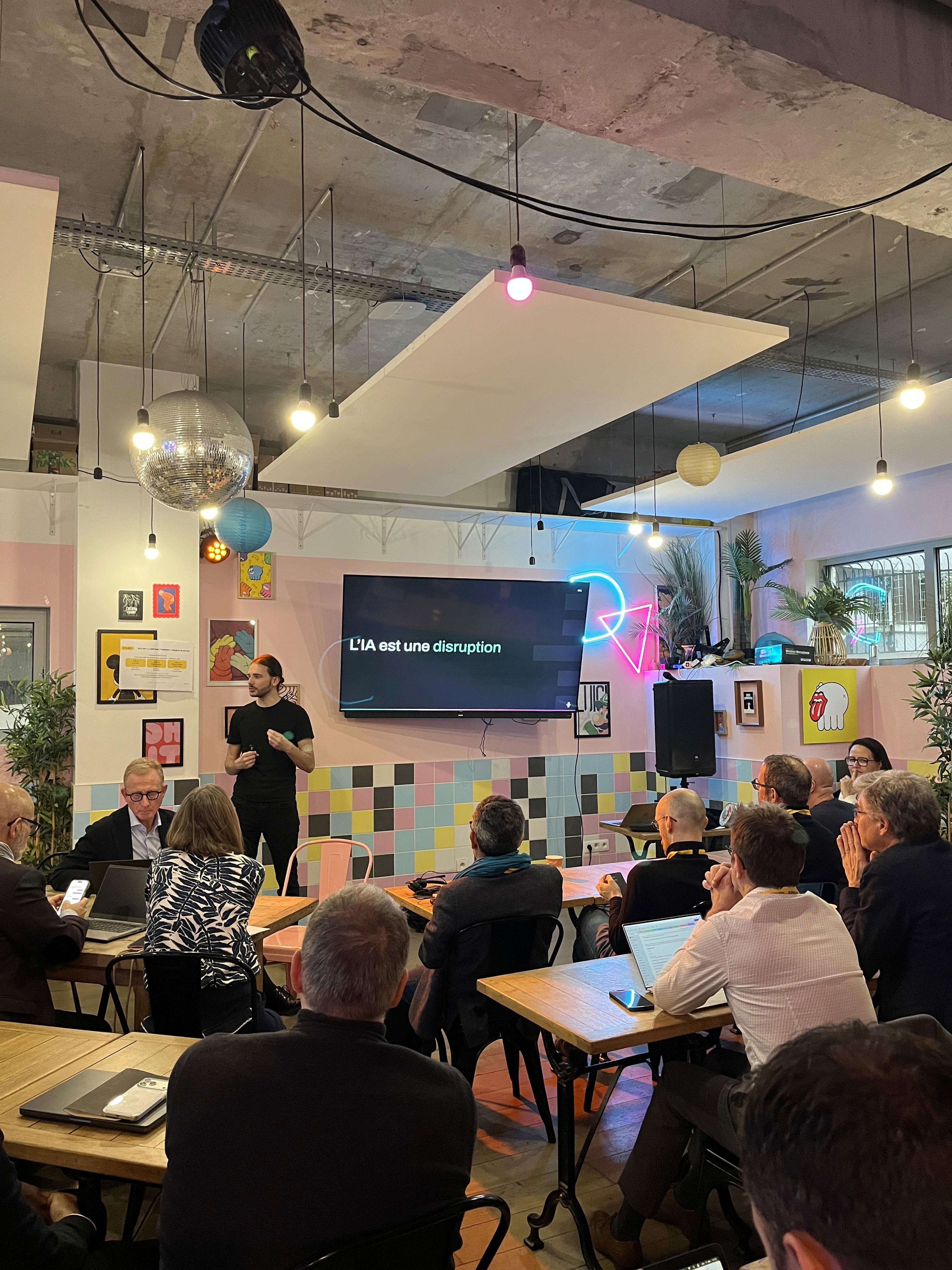 Photo de conférence Thomas SOLIGNAC